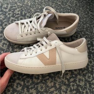 Victoria sneakers size 7.5/EU 38